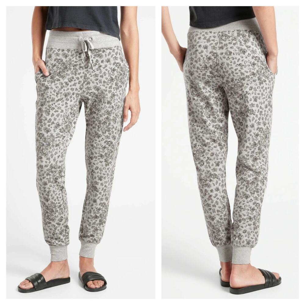 [Athleta] Heather Gray Balance Abstract Leopard Print Jogger Pants Size Medium M